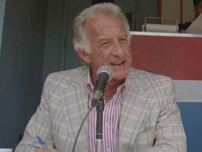 Milwaukee Brewers TV/Radio play-by-play announcer Bob Uecker is chosen for induction into the broadcasters’ wing of the Hall of Fame as the recipient of the Ford C. Frick Award