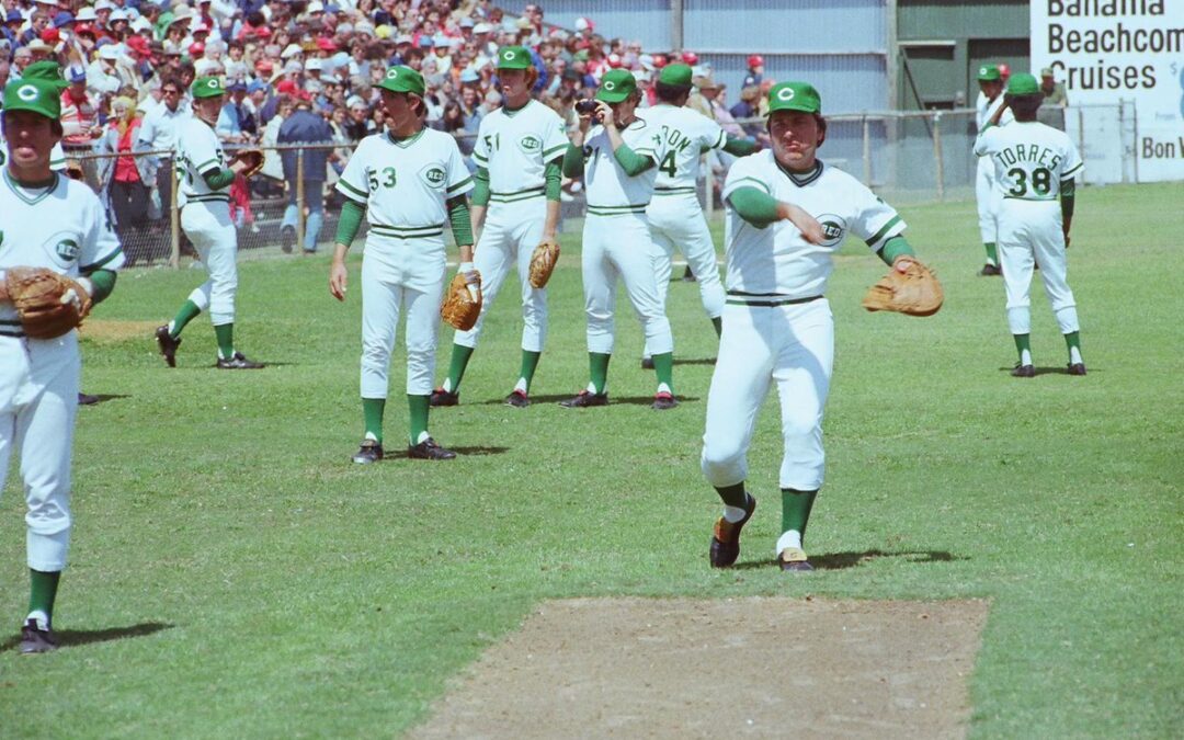 Cincinnati Reds wear special green uniforms to commemorate St. Patrick’s Day